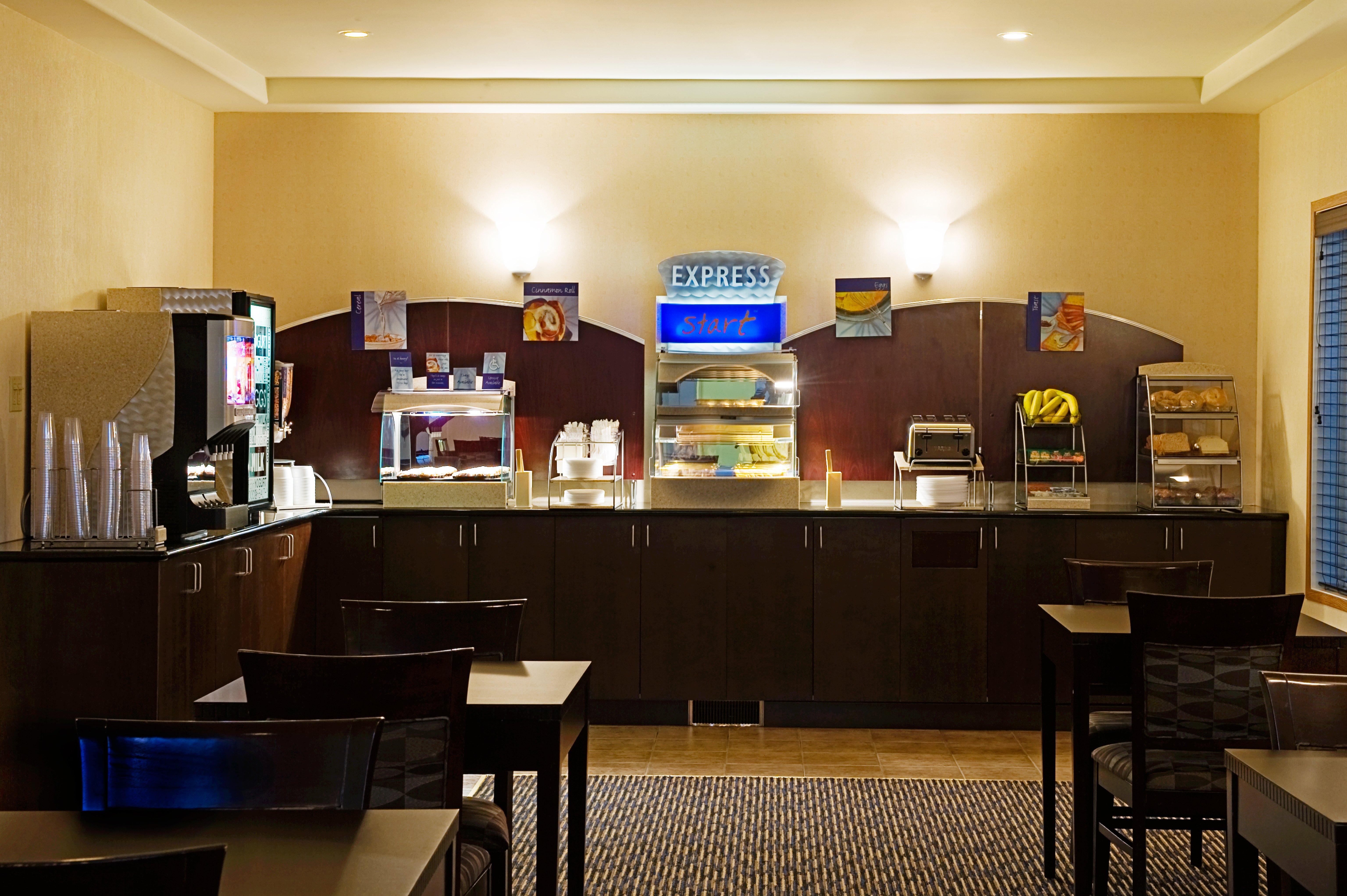 Holiday Inn Express & Suites-Regina-South By Ihg Экстерьер фото