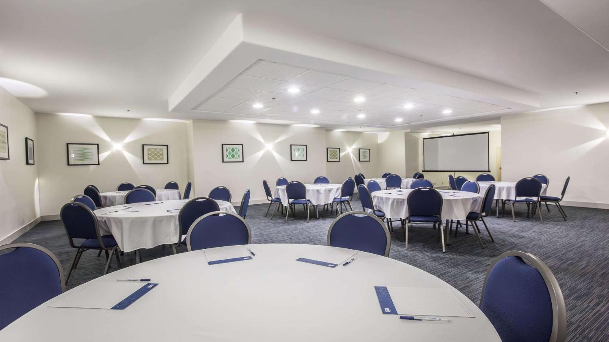 Holiday Inn Express & Suites-Regina-South By Ihg Экстерьер фото