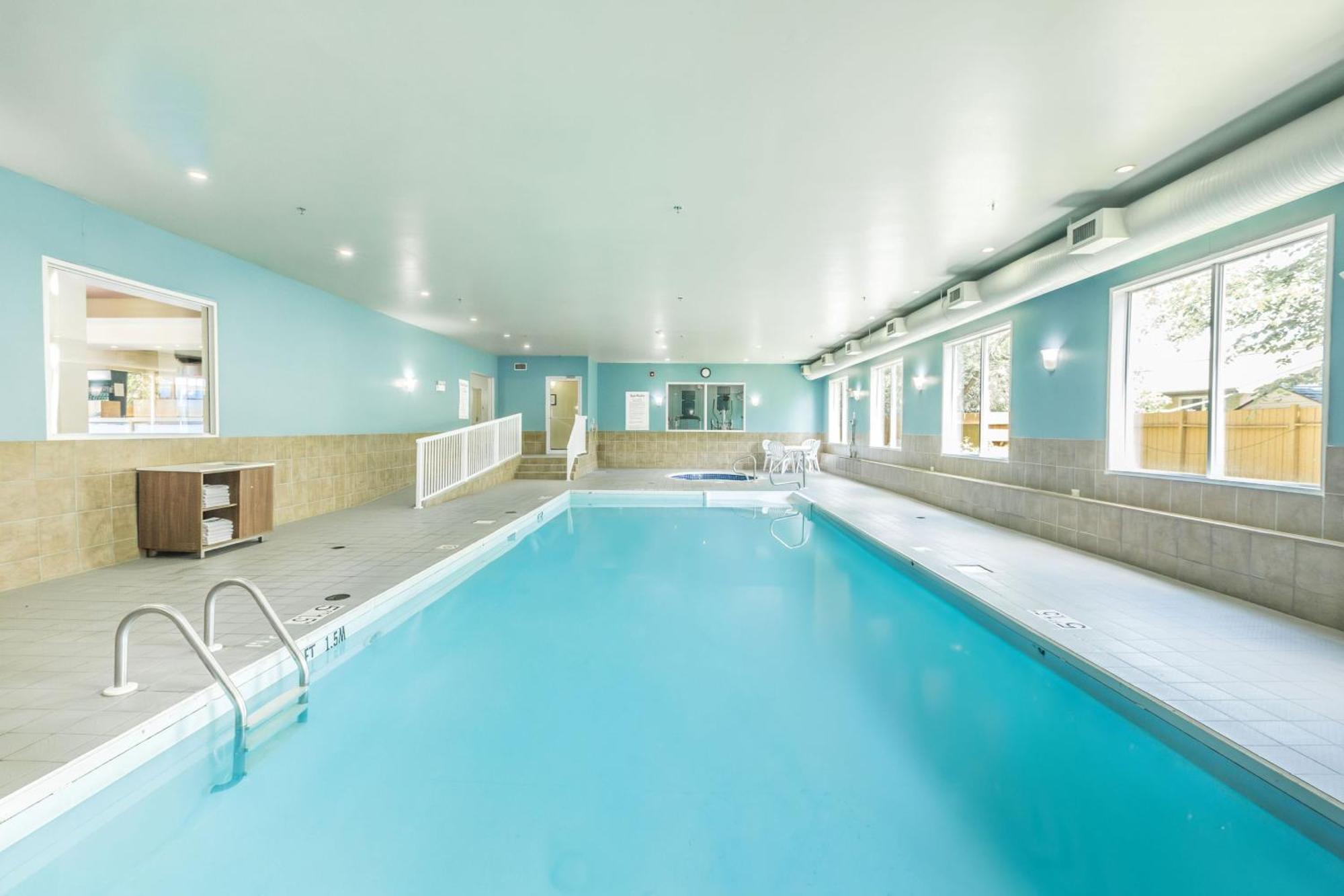 Holiday Inn Express & Suites-Regina-South By Ihg Экстерьер фото