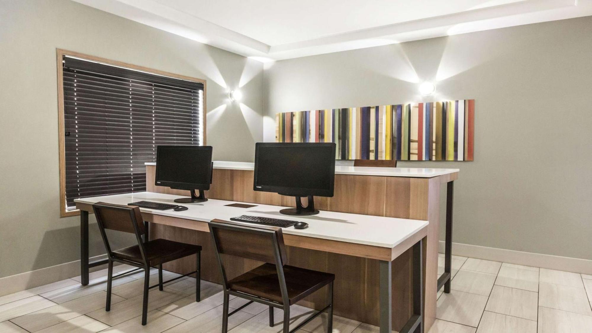 Holiday Inn Express & Suites-Regina-South By Ihg Экстерьер фото