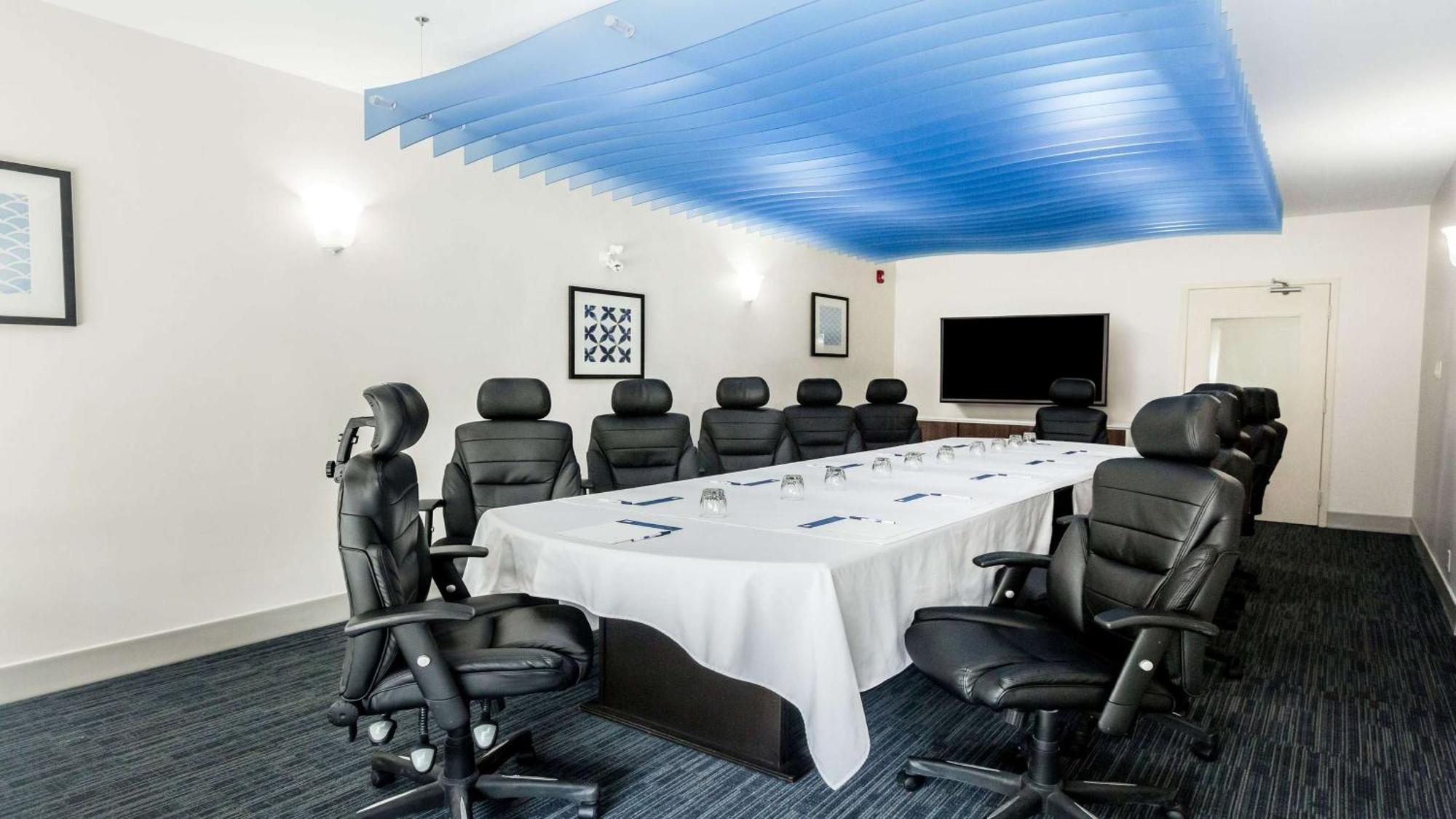 Holiday Inn Express & Suites-Regina-South By Ihg Экстерьер фото