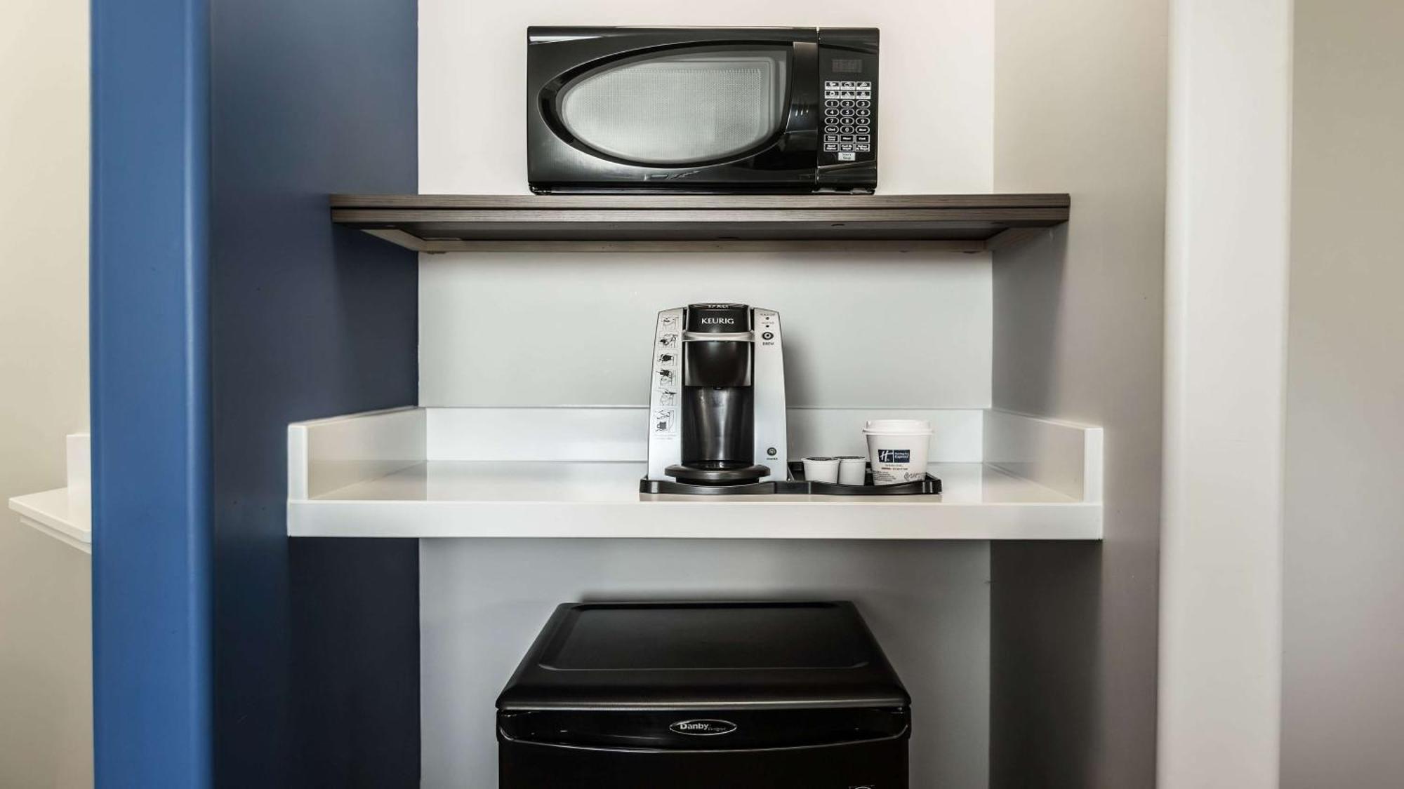 Holiday Inn Express & Suites-Regina-South By Ihg Экстерьер фото