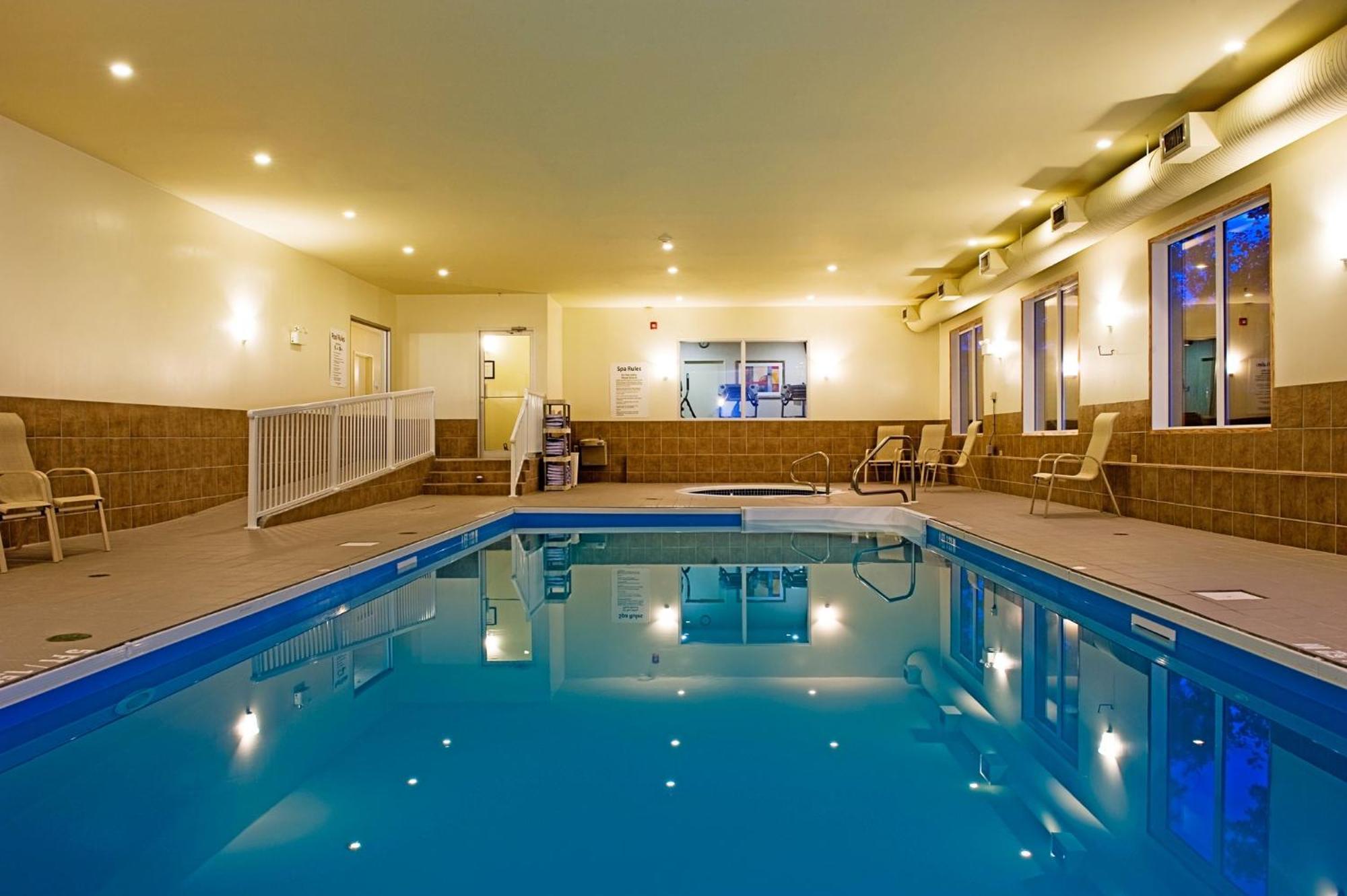 Holiday Inn Express & Suites-Regina-South By Ihg Экстерьер фото