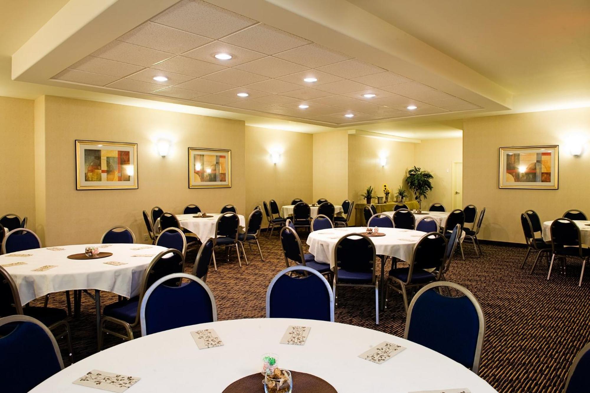 Holiday Inn Express & Suites-Regina-South By Ihg Экстерьер фото